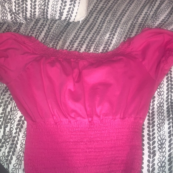 Hot pink off the shoulder crop top - Picture 2 of 2